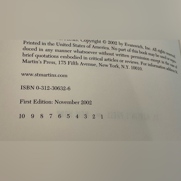 Janet Evanovich 1st Edition “Visons of Sugar Plums” Hardback Book Great - Picture 2 of 4